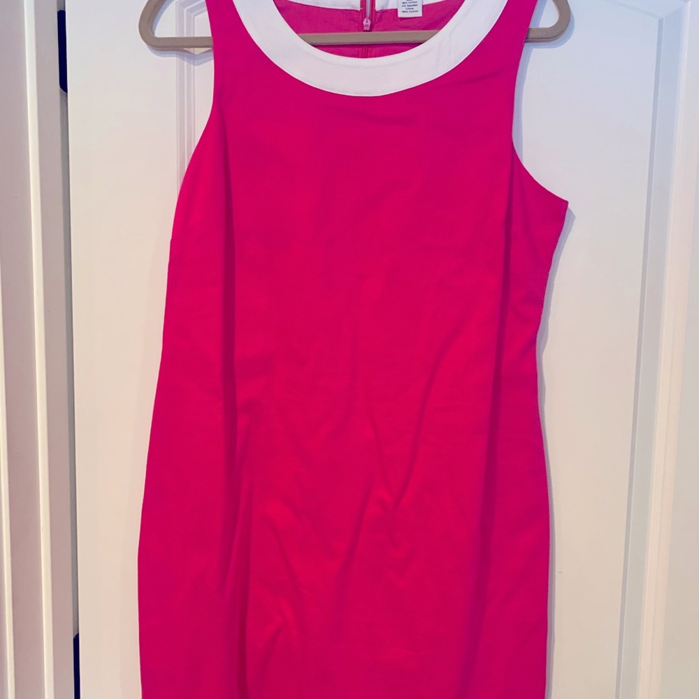 Vineyard vines pink dress-size 12 in great. Condition